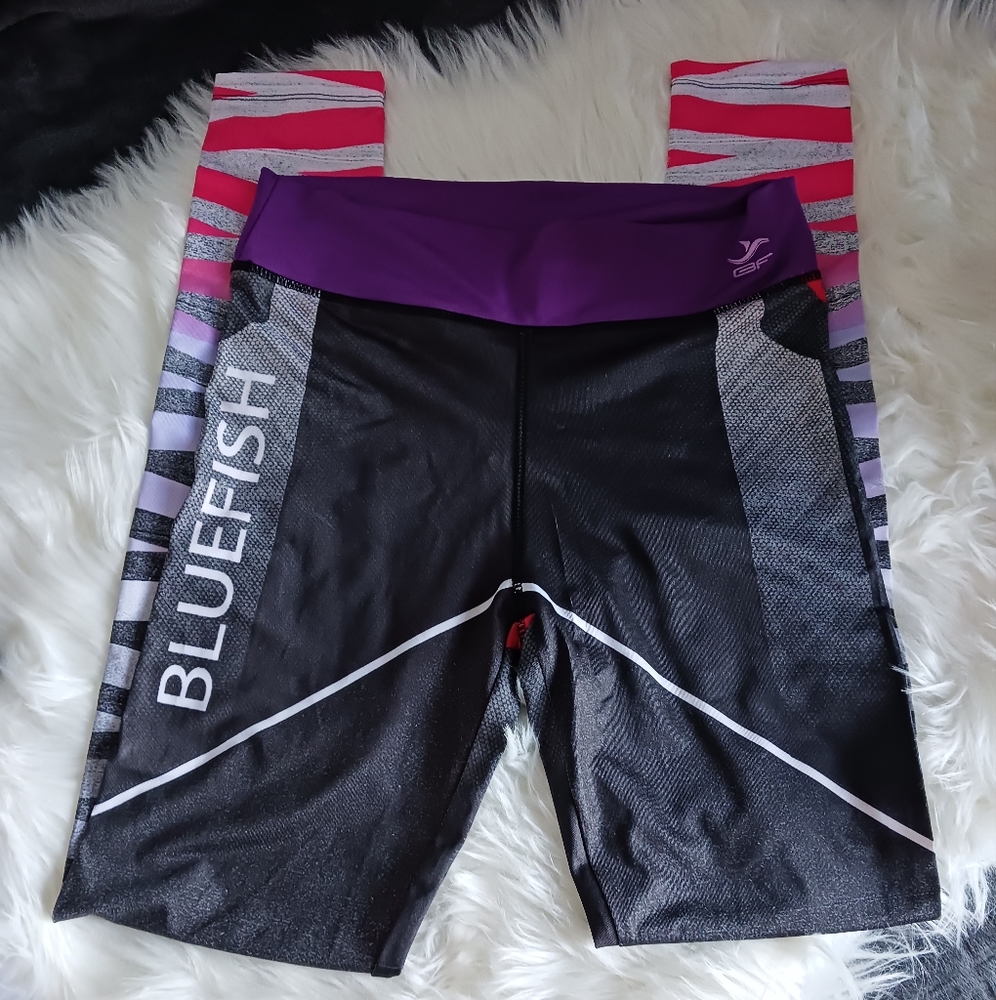 NEW Bluefish Women board/wetsuits